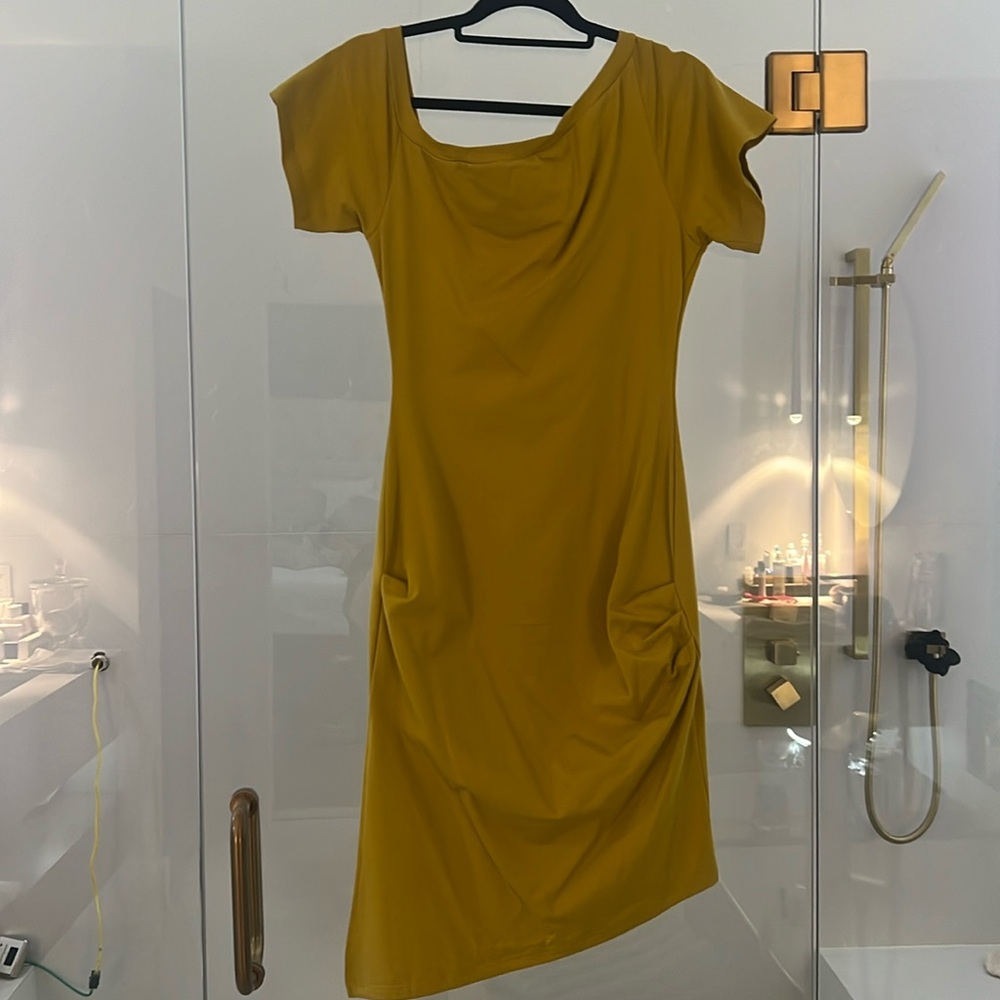 by egreis.  Mustard color